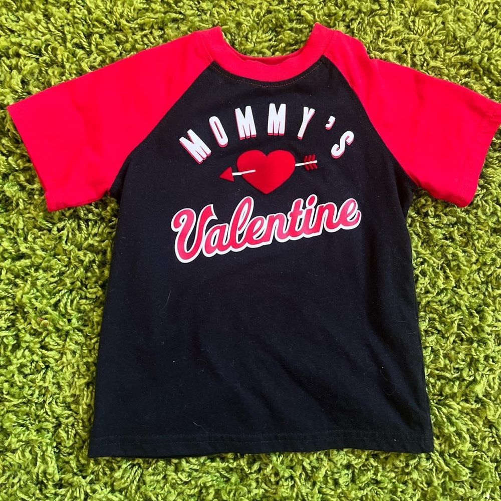 graphic black and red valentines raglan baseball baby tee